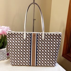 Tory Burch Geo Logo Tote, Women's Fashion, Bags & Wallets, Tote